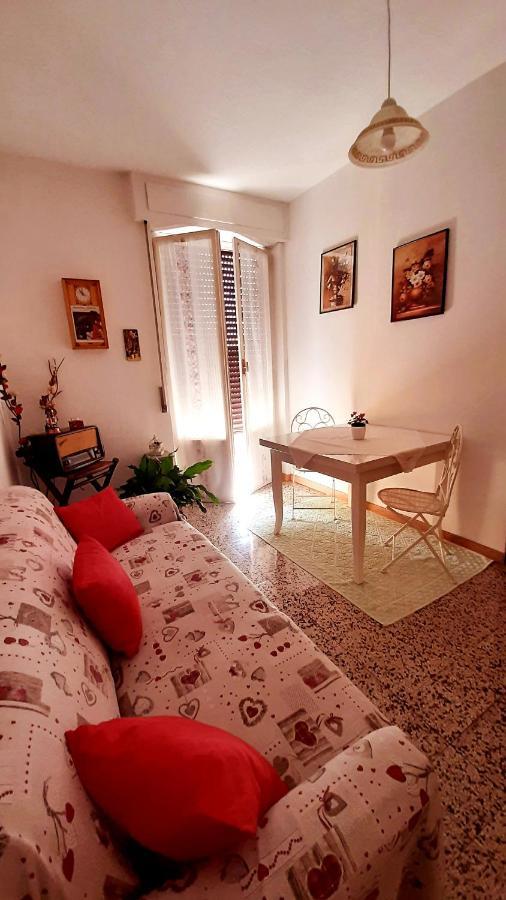 B&B Rosa Samarate Екстер'єр фото