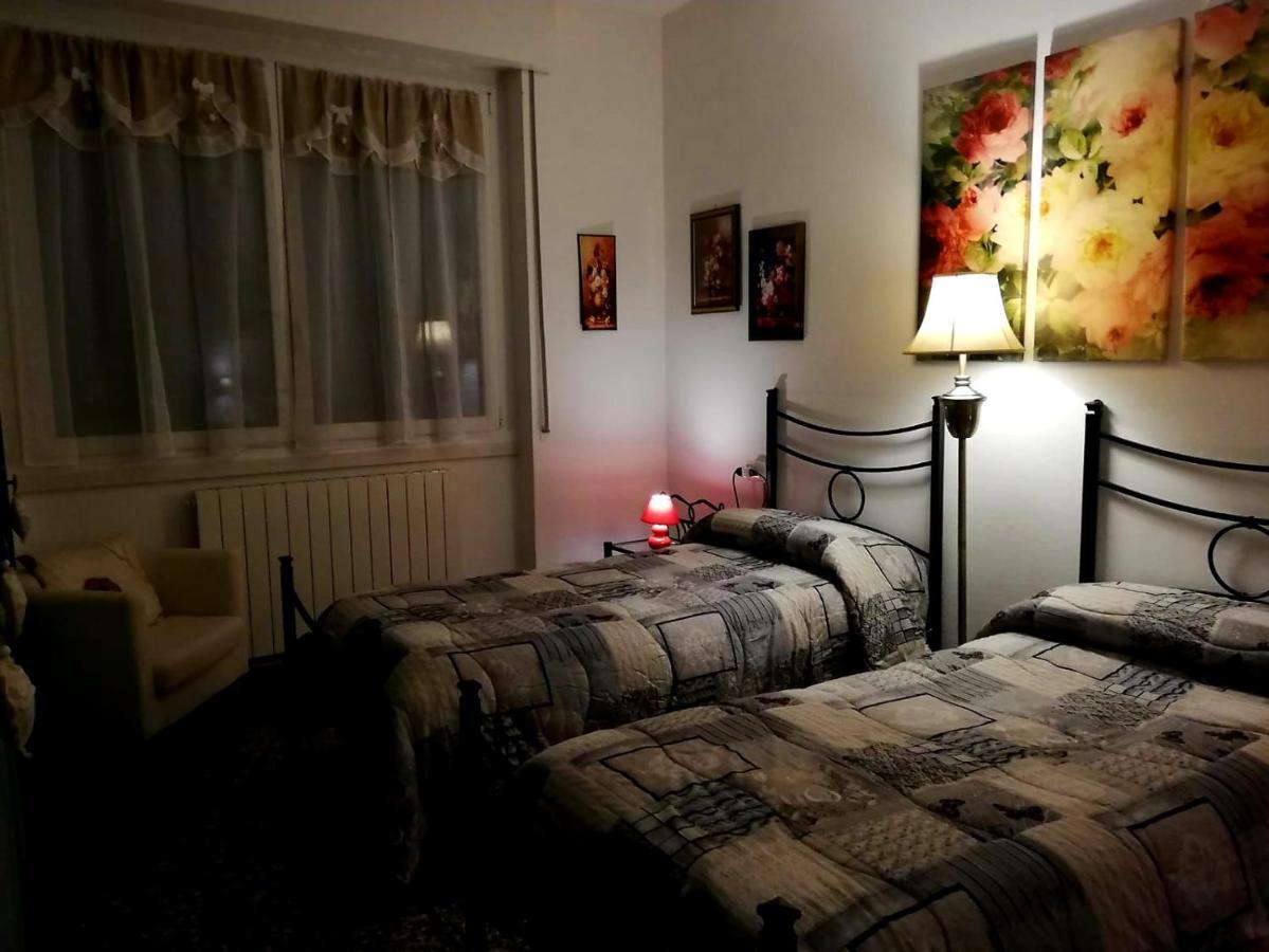 B&B Rosa Samarate Екстер'єр фото
