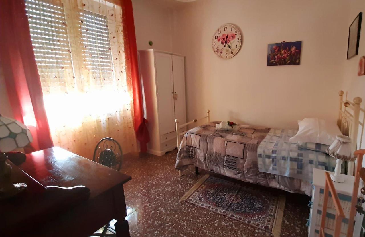 B&B Rosa Samarate Екстер'єр фото